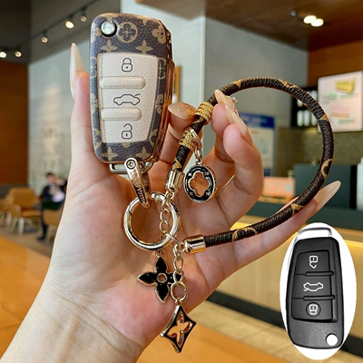 High-End Model, Q6 Black Warrior – Car key bag - type-a-key-cover-light-luxury-long-chain