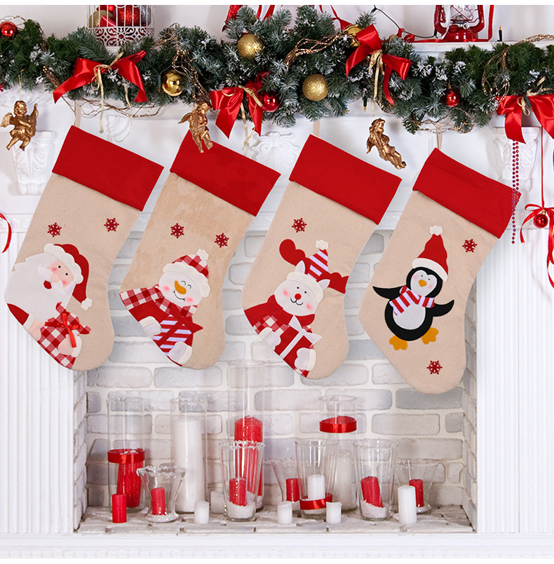Hogar y jardín nuevas decoraciones navideñas calcetines navideños con estampado de dibujos animados de lino con borde rojo calcetines de regalo para niños colgante de árbol_voghion.com
