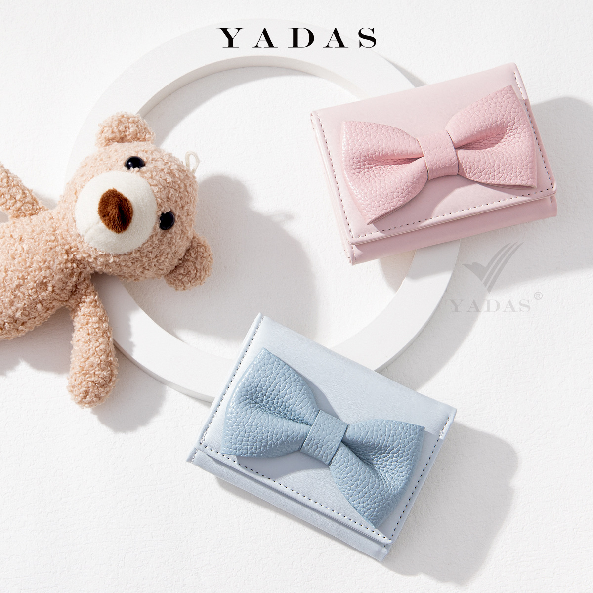 [Bowknot grande] YADAS Xiaoxiang Ladies tarjetero moda amor PU cuero corto tres pliegues monedero wallet