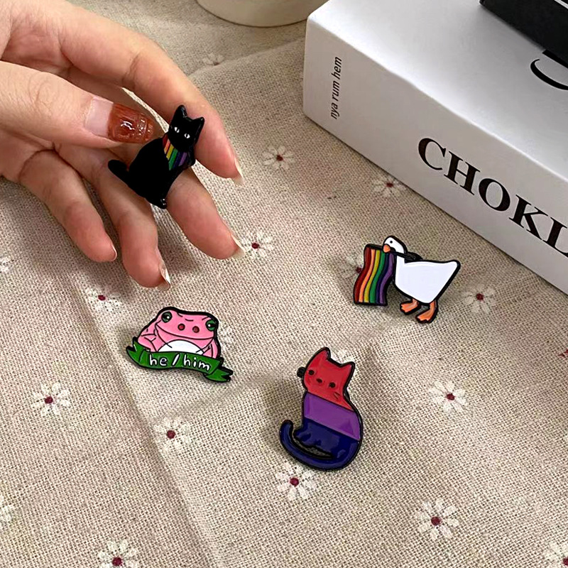 Alloy Material Cat, Frog, Duck Pattern Unisex Gender Cartoon Style Pin Cat Frog Duck Alloy Enamel Plating Unisex Brooches