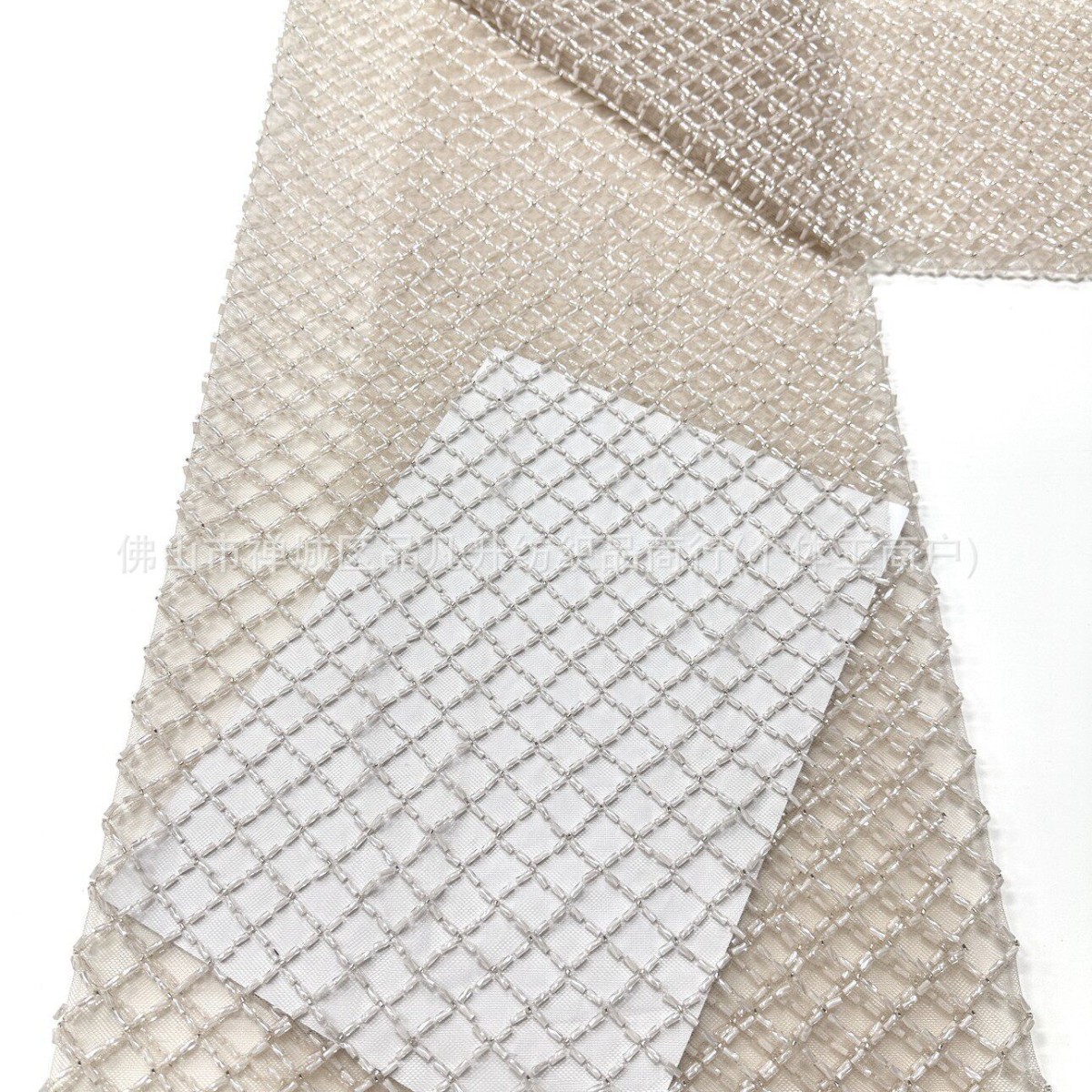 Tejido de bordado de cuentas de tubo de diamante, tela de vestido de boda de alta gama, tela de bordado de sequilla en stock