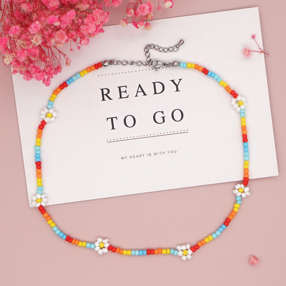 21 Glass Beads Handmade Beaded Stainless Steel Lobster Clasp Rainbow Little Daisy Necklace Women's Simple Clavicle Necklace display picture 4