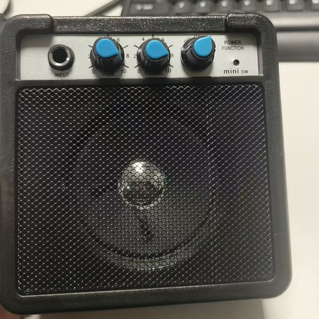迷你电吉他音箱乐器音响便携户外宿舍5W小音箱提琴尤克里Mini5Amp
