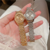 Golden quartz watch for leisure, suitable for import, simple and elegant design