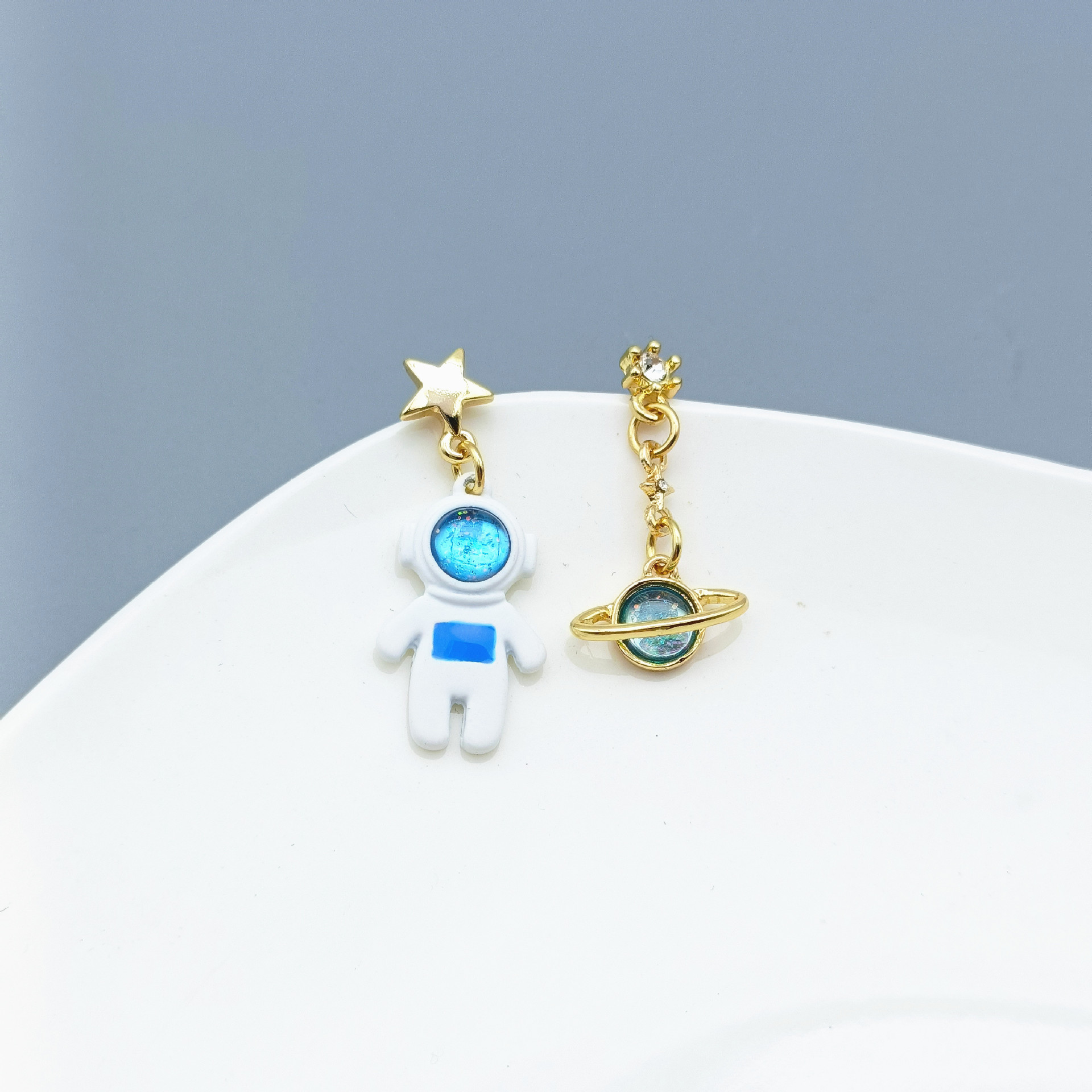 Plating Design 1 Pair Fashion Astronaut Star Plating Alloy Drop Earrings Ear Studs