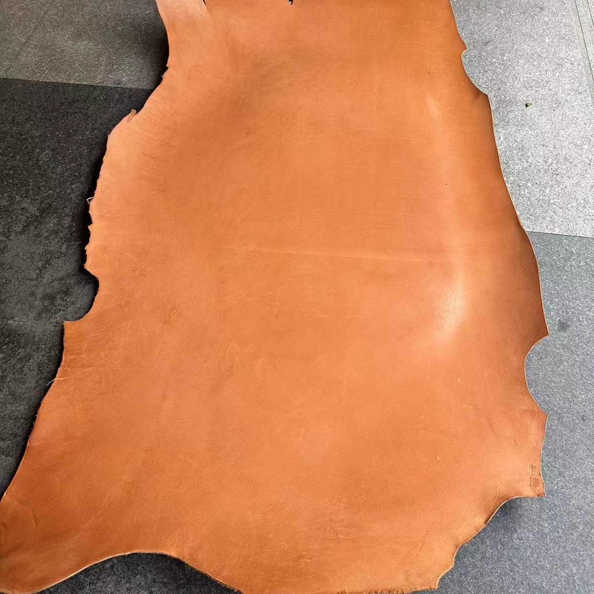 马鞍皮，烤皮 头层牛皮 真皮皮料 面料 皮革 树膏皮