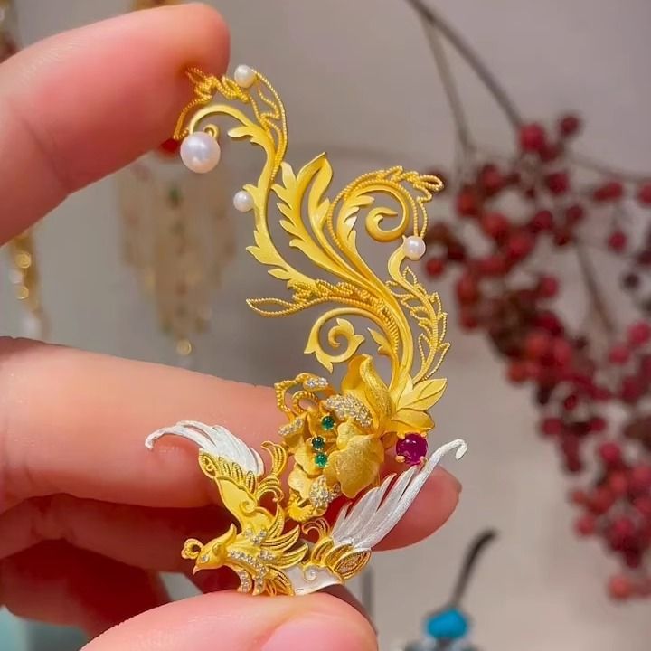 Fenglai Fengyi Phoenix Brooch Gold Brushed Silk Inlaid Pearl Zircon Pin New Chinese Han Clothing Accessories