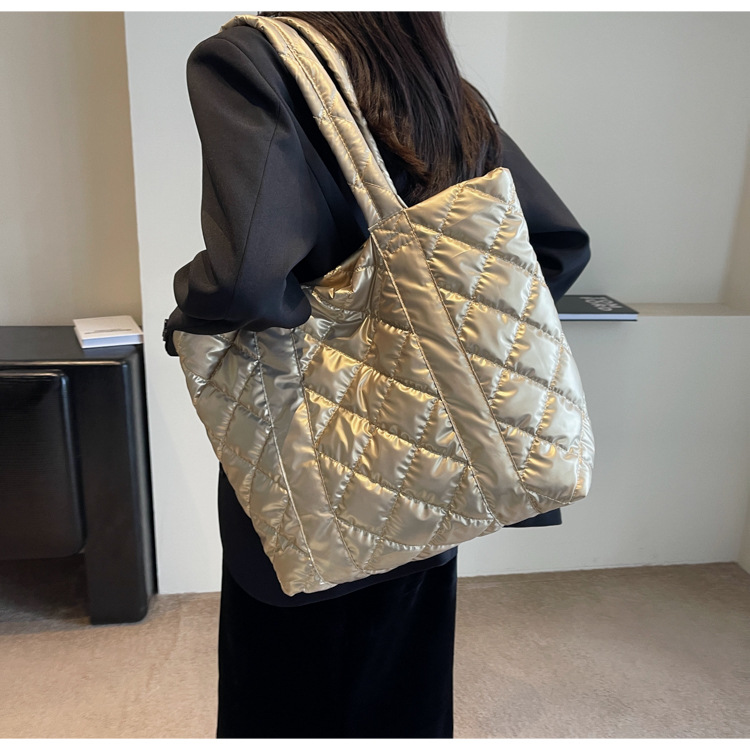 Nuova borsa da donna di grande capacità, alla moda e semplice, monospalla, borsa da ascella, borsa da viaggio versatile a forma di diamante, borsa tote a mano_voghion.com