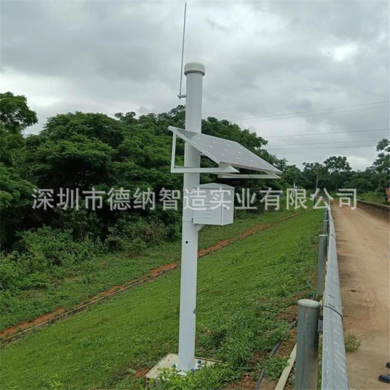 安防工程监控杆太阳能监控摄像头红绿灯杆标志杆灯杆柱厂家直销