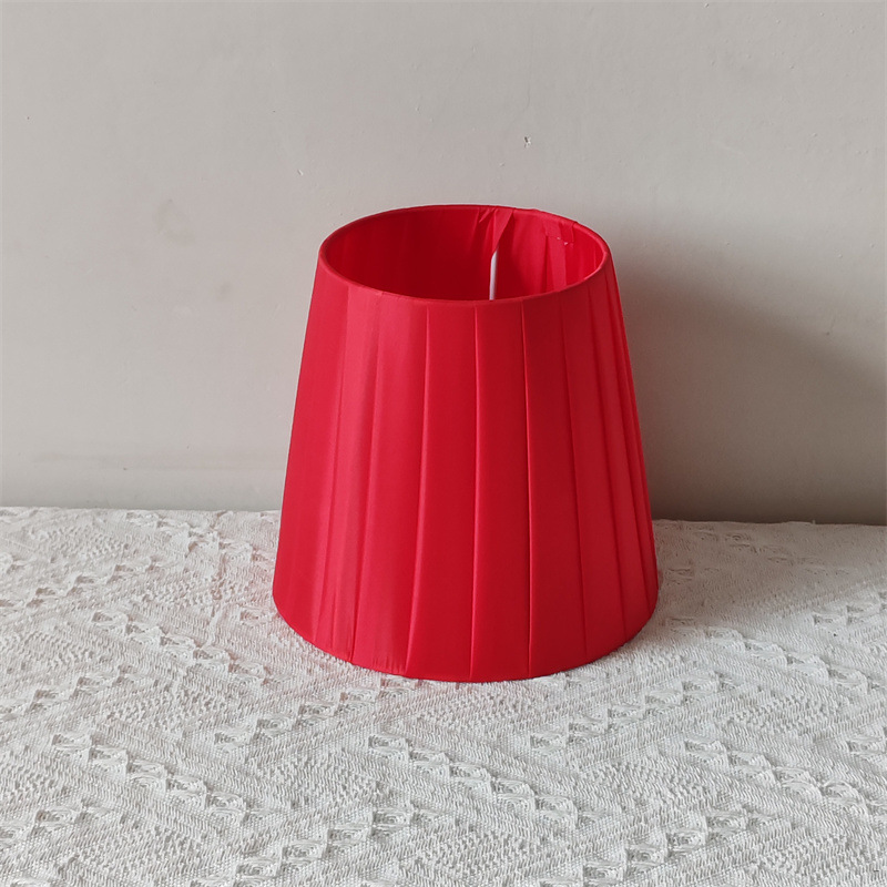 Transfronteriza en stock creativo nórdico simple hecho a mano plisado tela tira pantalla lámpara de mesa lámpara de pared accesorios sombreado
