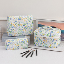 手提化妆包大容量小碎花收纳便携绗缝棉布可爱花朵ins旅行学生