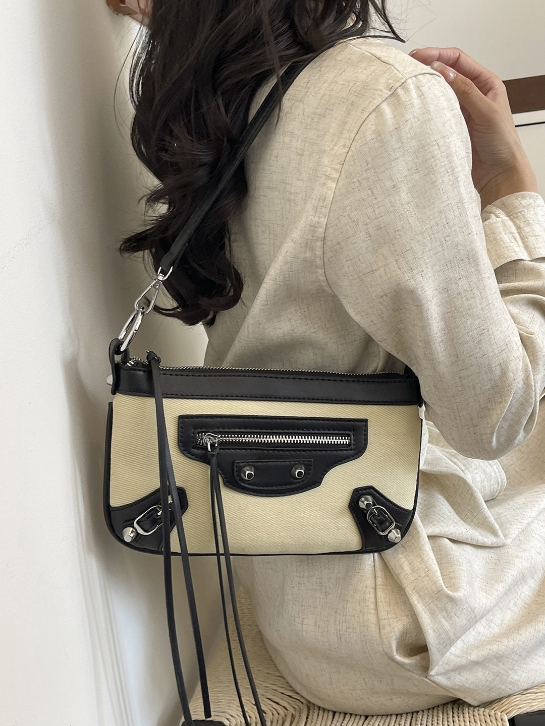 Bolso de mujer 2026 nueva moda transfronteriza bolso de color pequeño bolso de brazo nicho bolso de textura alta de hombro mochila