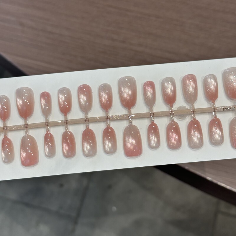 Pink-white gradient glass bead cat-eye short nails, 30-piece nail art set, solid color, versatile, high-end feel, wearable Pink-white gradient glass bead cat-eye short nails, 30-piece nail art set, solid color, versatile, high-end feel, wearable