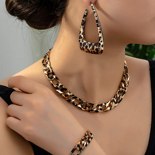 European and American cross-border trend geometric triangle retro sexy simple fashion temperament earrings necklace bracelet set