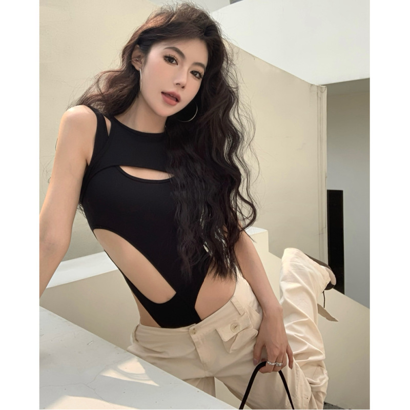 European and American Hot Girls Wear Sexy Jumpsuits as Outerwear, Deconstructed Hollow-Out Niche Design Tank Tops for Summer European and American Hot Girls Wear Sexy Jumpsuits as Outerwear, Deconstructed Hollow-Out Niche Design Tank Tops for Summer