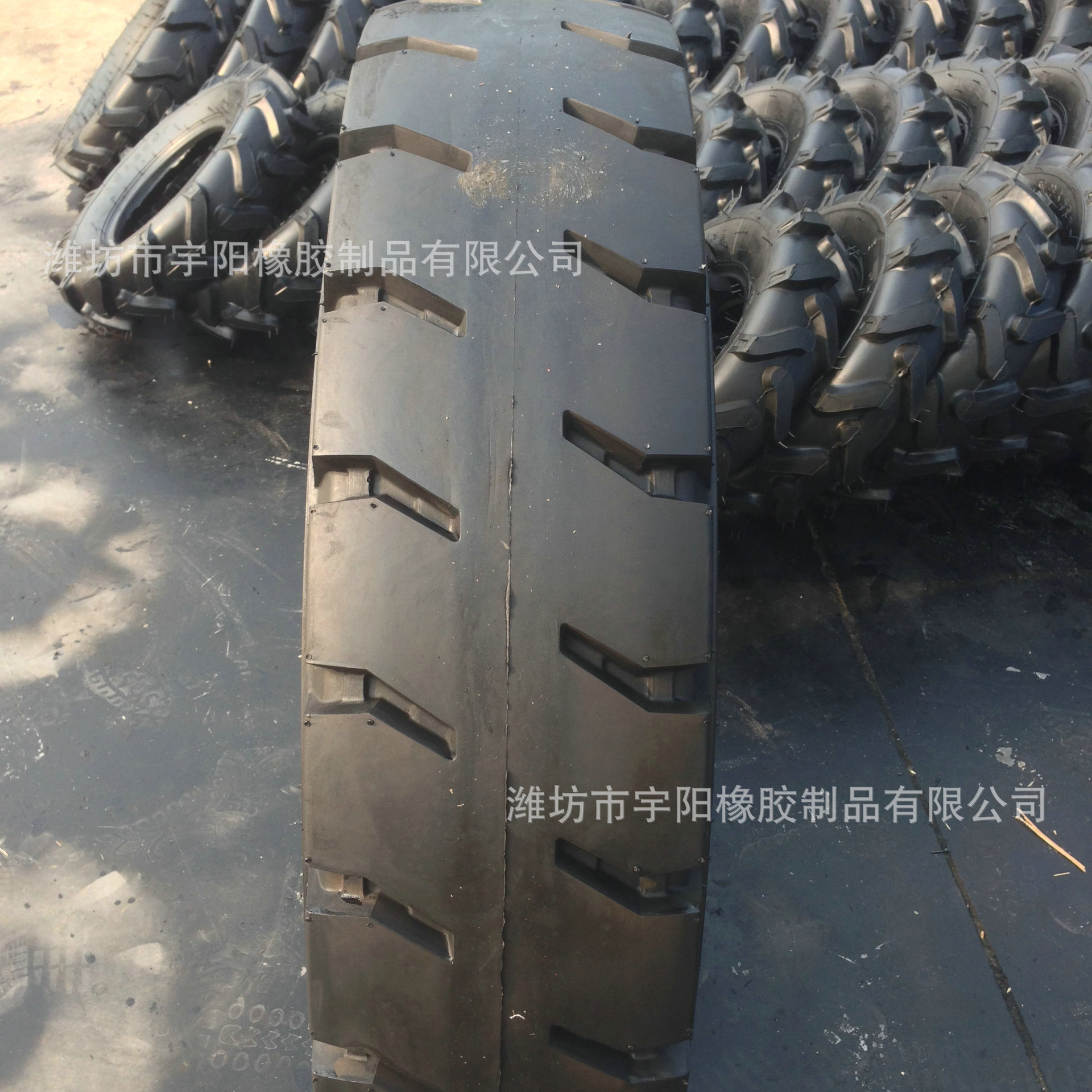 矿山铲运机 铲车轮胎11.00-20工程轮胎 加厚 1100-20