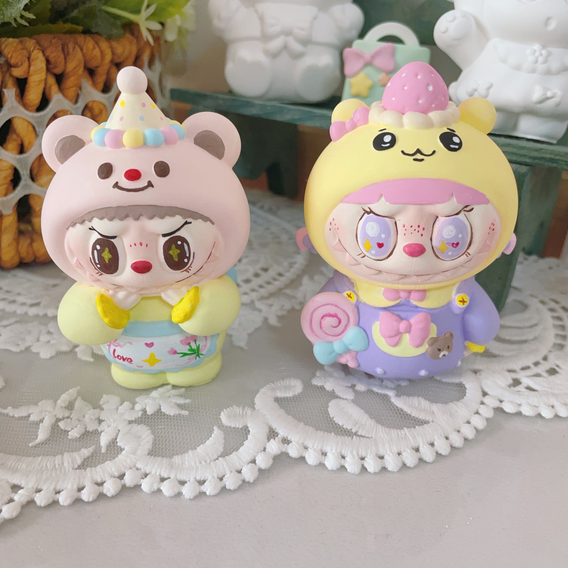 Nuevas muñecas de banda magnética fragrante pequeñas nuevas telas de tela recubiertas tridimensionales adornos creativos regalos hechos a mano