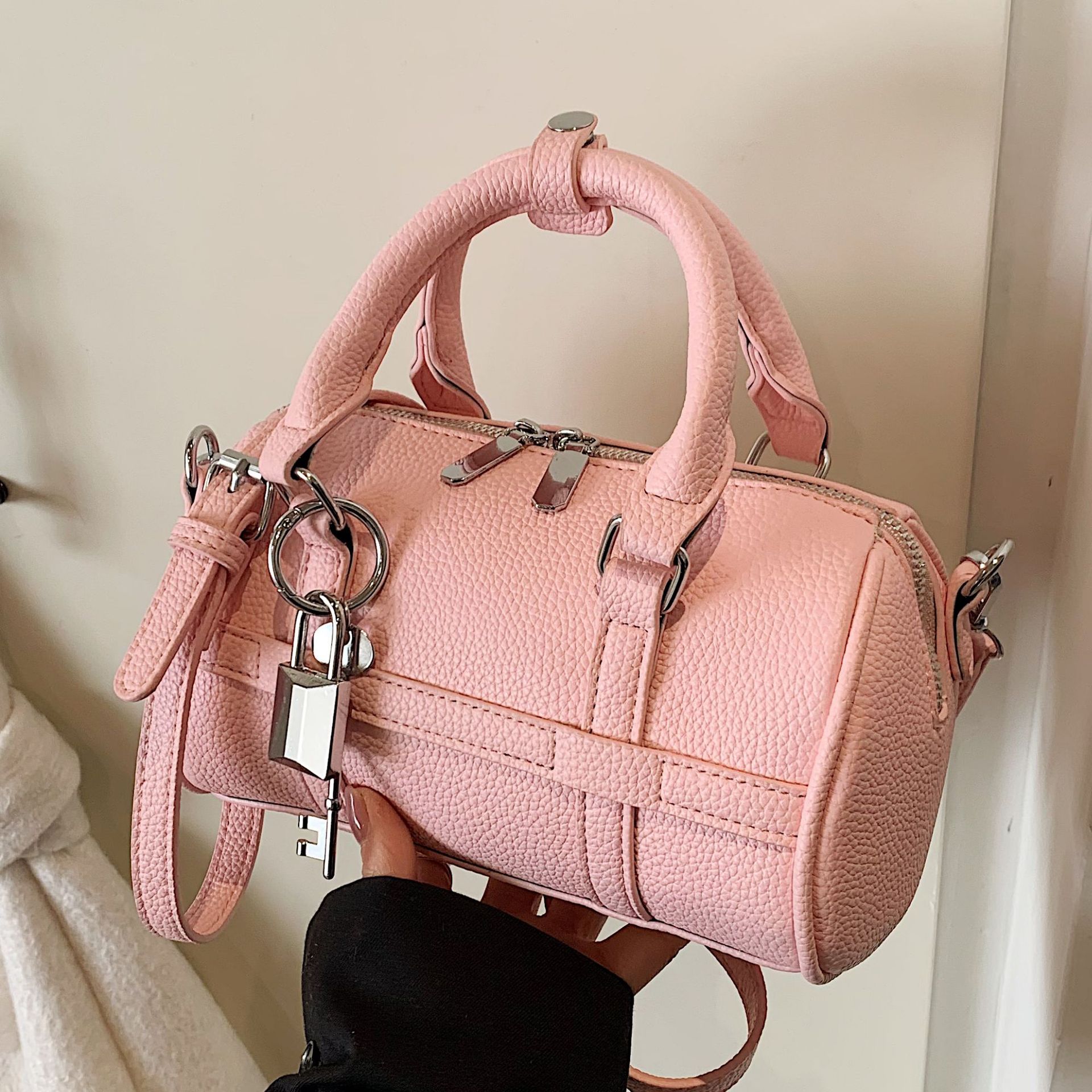 Fashion Women's Bowling Bag 2025 Autumn New Arrival Minimalist Niche Trendy PU Leather Shoulder Crossbody Work Bag - Thumbnail 4