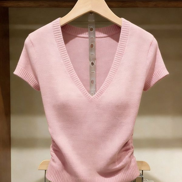 Plus-Size Retro Chic Short-Sleeve Knit Top for Women, Summer Hot Item, Super Stylish and Slimming Blouse Plus-Size Retro Chic Short-Sleeve Knit Top for Women, Summer Hot Item, Super Stylish and Slimming Blouse