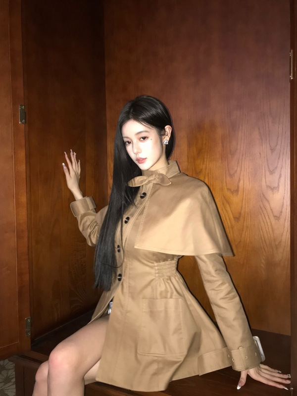 南韩贵女千金英伦风拼接蝴蝶领结假两件收腰斗篷风衣外套女中长款|undefined