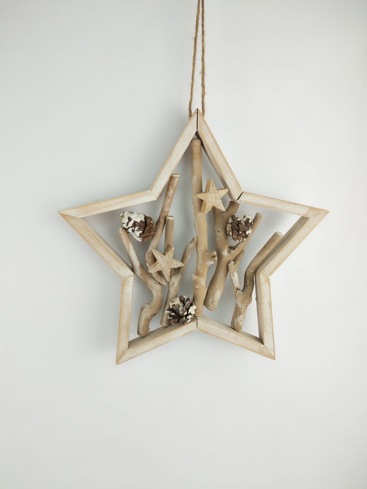 2D8DCAA4556F81F6E2B1536FEBA640