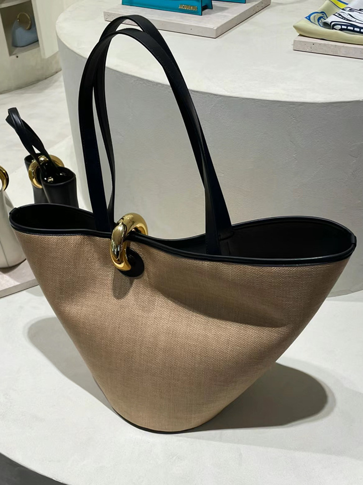 2024 vår/sommer ny uformell allsidig spenne stor kapasitet tote veske i gressvevd dameveske feriestil_voghion.com