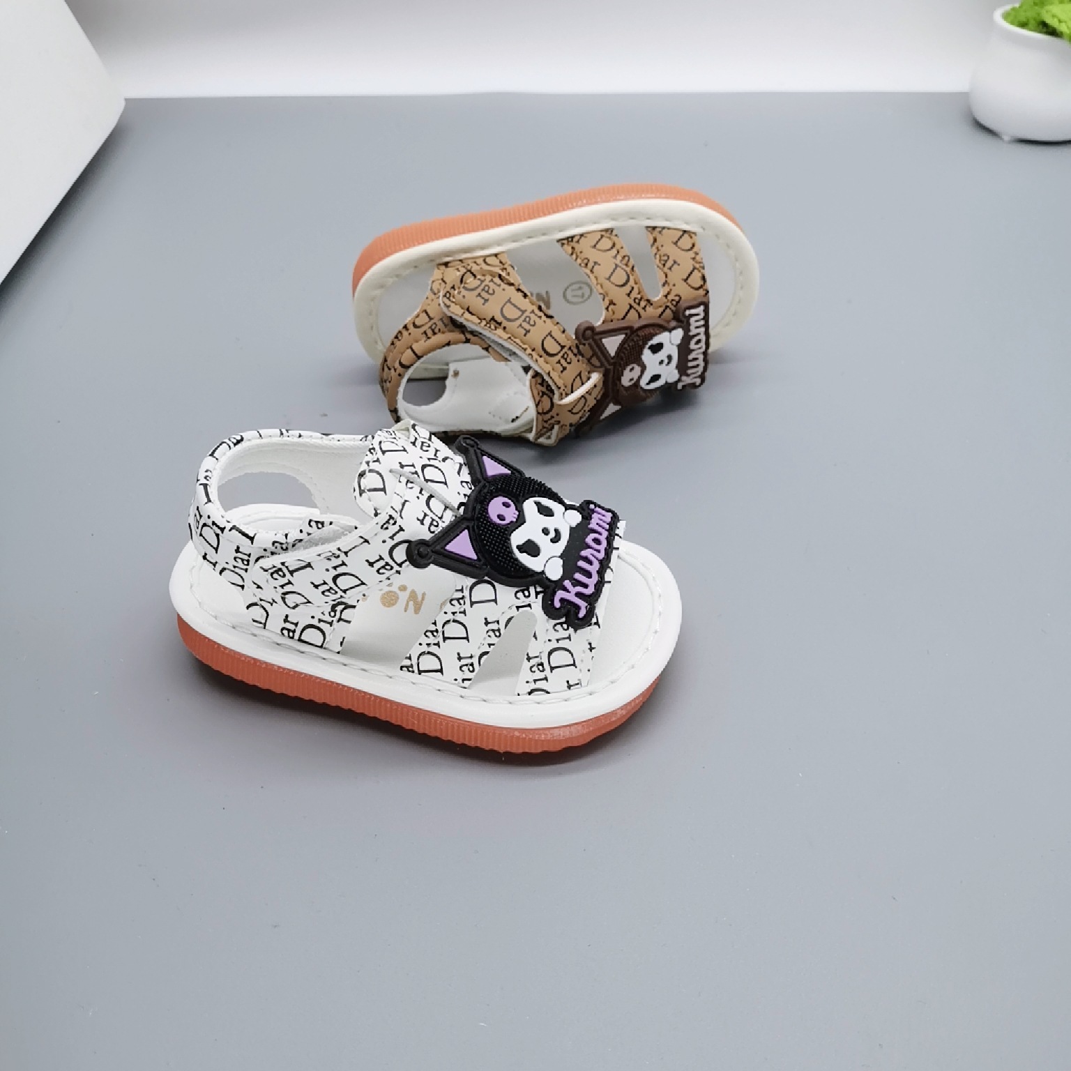 17-21 Tamaño de sandalias para bebés de 1 - 3 años llamados zapatos zapatos deportivos anti-derrapante zapatos de bebé suaves