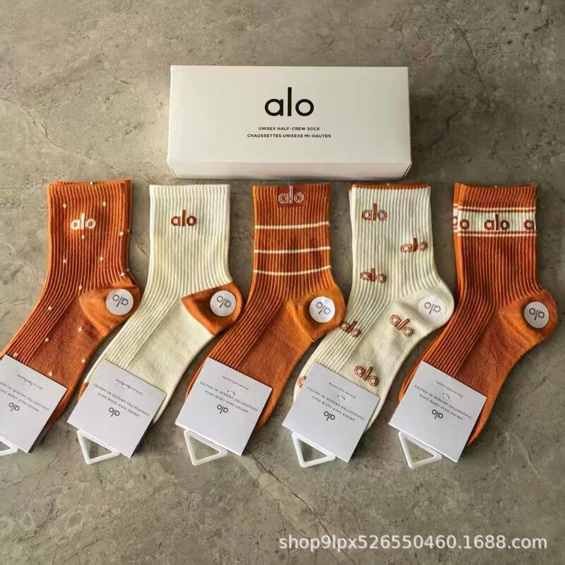 Alo Socks Boxed Men's and Women's Cotton Socks Mid-Calf Sports Socks Running Yoga Socks Breathable Sweat-Absorbent Four-Season Casual Socks