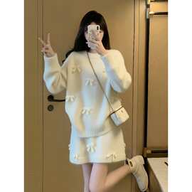 小香风毛衣套装女2025新款穿搭设计感蝴蝶结针织衫上衣短裙两件套
