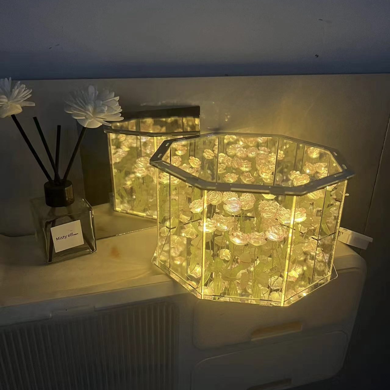 Diy hecha a mano caja de música tulipanas lámpara de noche mariposa rosa mar material paquete para regalo de día de San Valentín