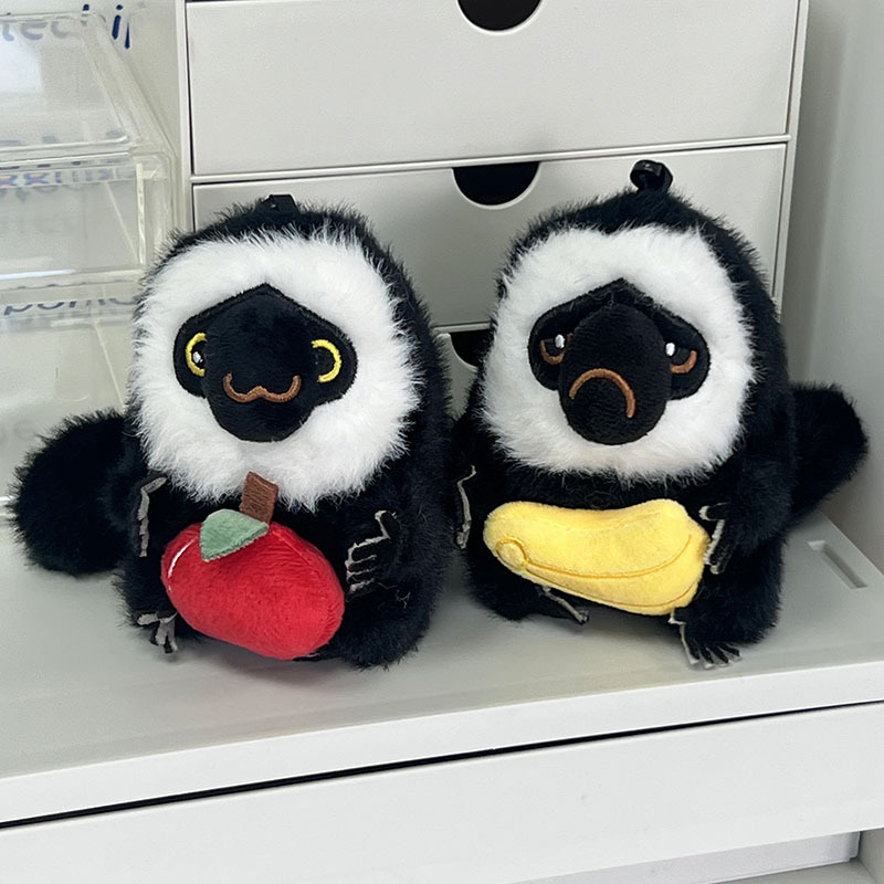 跨境新品抱抱熊白面猴抱香蕉草莓毛绒玩具可爱汽车包包挂件钥匙扣