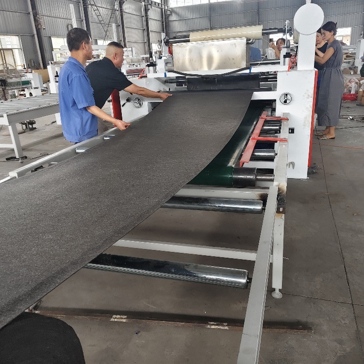 导热油热复合机 无妨布PE膜贴面机 供应生物冰袋高温辊复合机设备