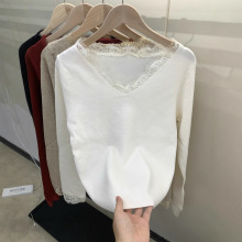 韩系蕾丝V领长袖针织衫女秋冬穿搭设计感内搭打底修身喇叭袖上衣