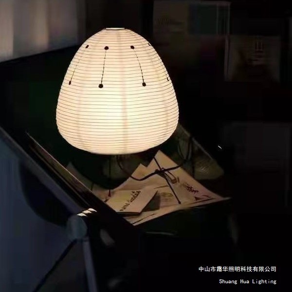 Noguchi Yong lámpara de mesa de estilo japonés dormitorio cabecera de cama wabi-ji estilo diseñador papel de arroz arte sala de estar casa de familia lámpara de pie