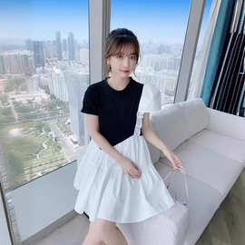 2024夏季韩版新款圆领泡泡袖黑白拼接中长款连衣裙女海边度假裙女