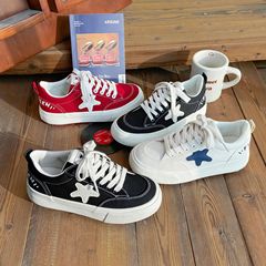 White canvas shoes for women 2023 new spring and autumn ulzzang versatile niche design star flat skateboard shoes