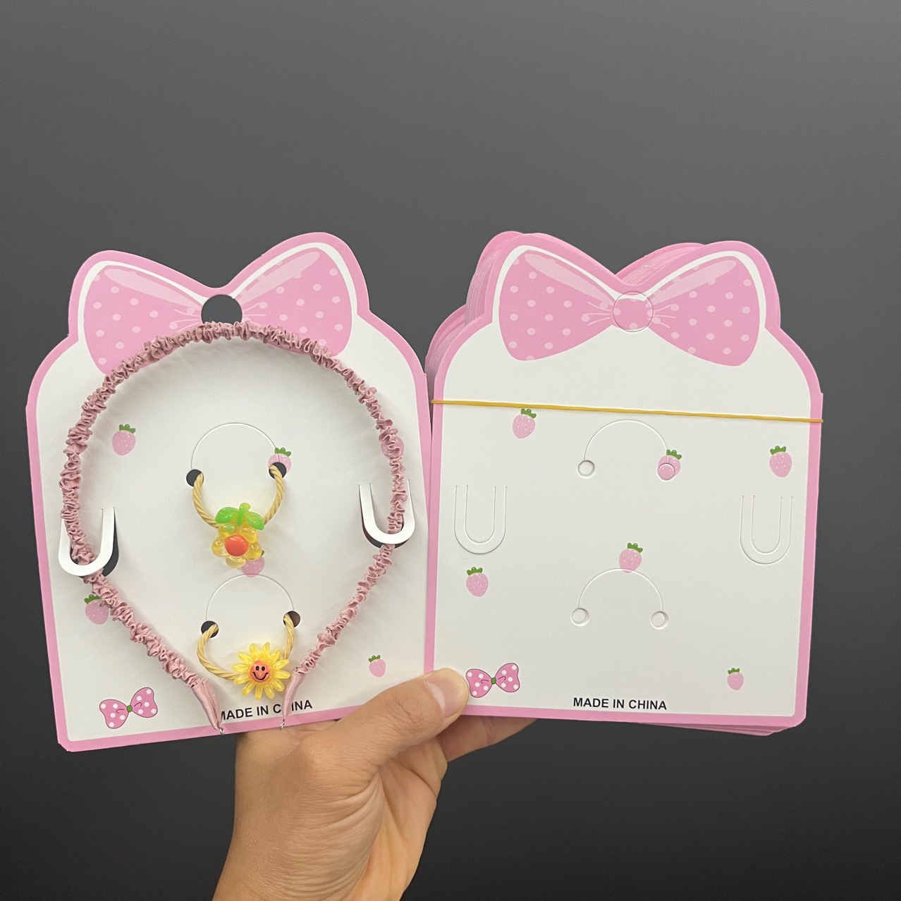 Kp955超大粉领结款发箍皮筋套装包装卡纸摆地摊头扣发圈吊牌卡片