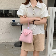 新款少女桃心粉色手提包迷你爱心手机包pu皮革单肩斜挎小包包女