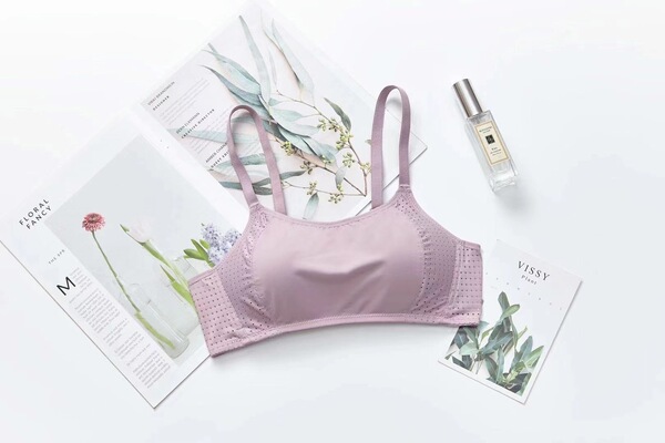 Latex wireless bra