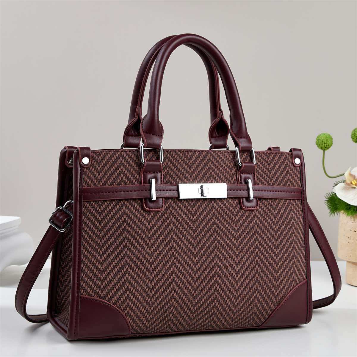 轻奢女士手提包厂家批发大容量通勤手提包质感条纹理托特包