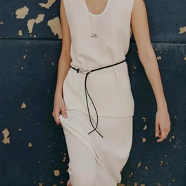 项链;耳环;耳钉