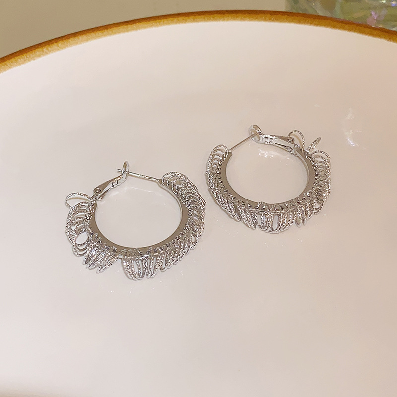 Círculo coreano borla moda personalidad temperamento ligero lujo nicho diseño de alta gama sentido pendientes