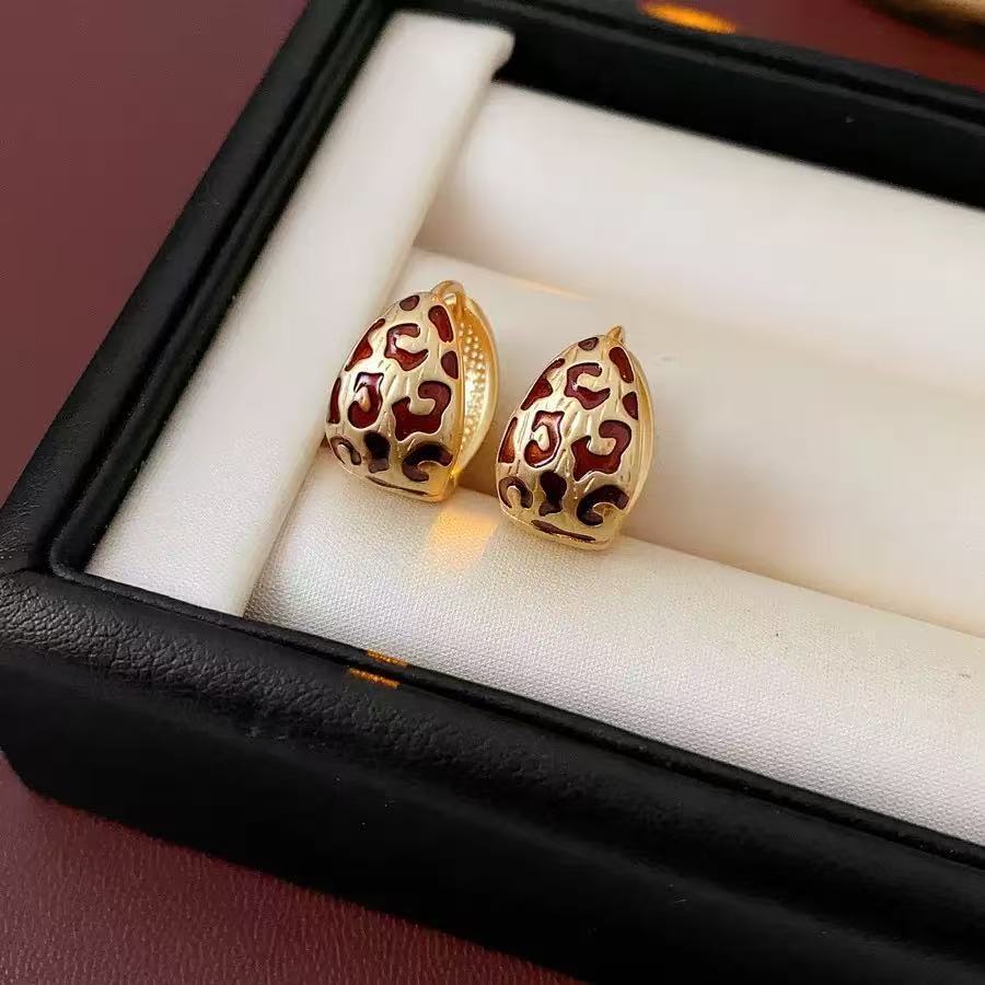 Boucles d'oreilles rondes vintage imprimé léopard élégantes_voghion.com