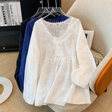 300斤特大码女装娃娃衫上衣韩版洋气V领系带绣花衬衫2025春秋新款，女装衬衫，变形策服饰
