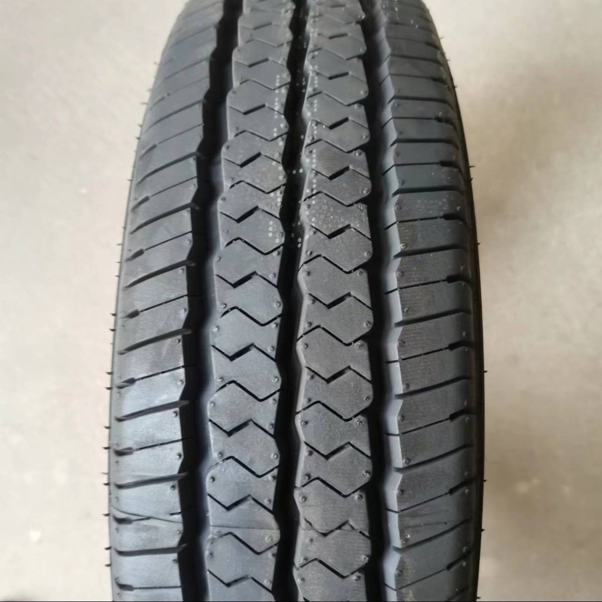 Chaoyang Tire 185R14LT 8PR SC328 Thickened Load Gold Cup Sea Lion Fukuda Delica 185R14C