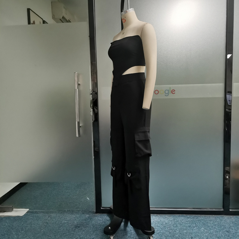 Fashionable two-piece details