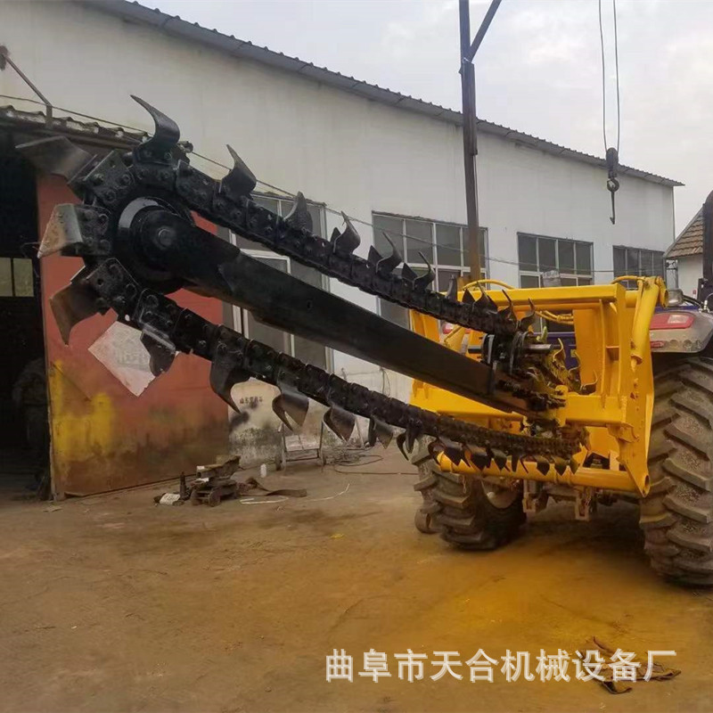 四缸拖拉机配套大型工程挖沟机拖拉机牵引式链条开沟机 厂家直销