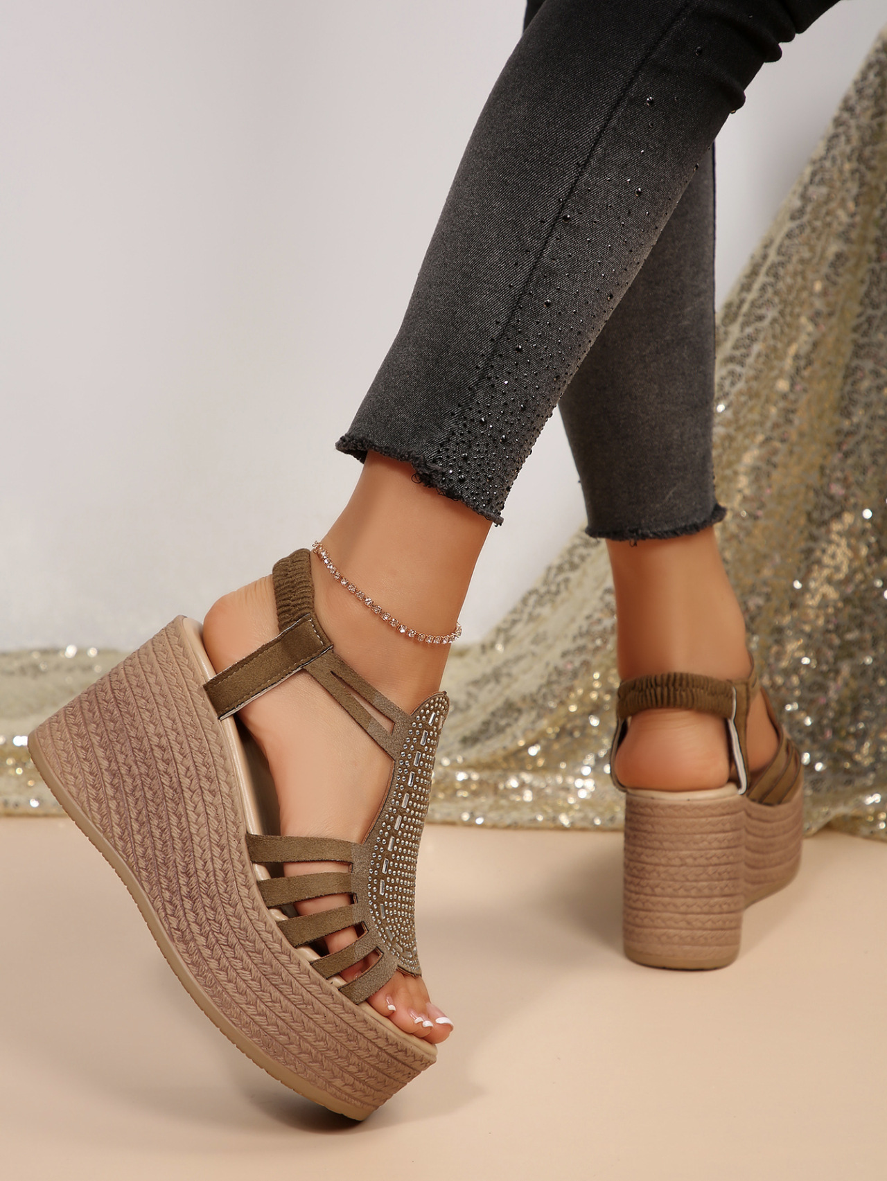 Sandali zeppa donna con strass ed elastico_voghion.com