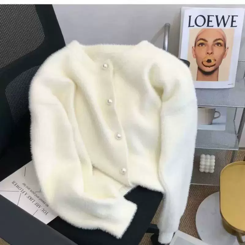 短款奶白色仿水貂绒毛衣外套女2025秋冬新款宽松慵懒风针织开衫厚