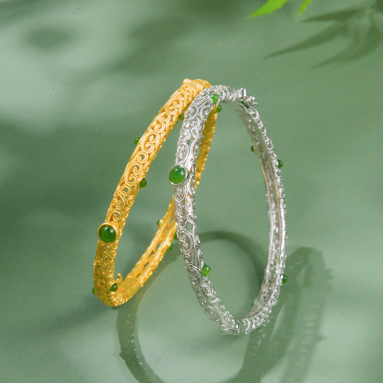 Factory direct ancient French gilt auspicious clouds such as imitation Jasper bracelet female Palace wind green jade buckle bracelet generation hair